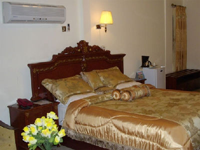 Crown Liberty Hotel Acra Quarto foto